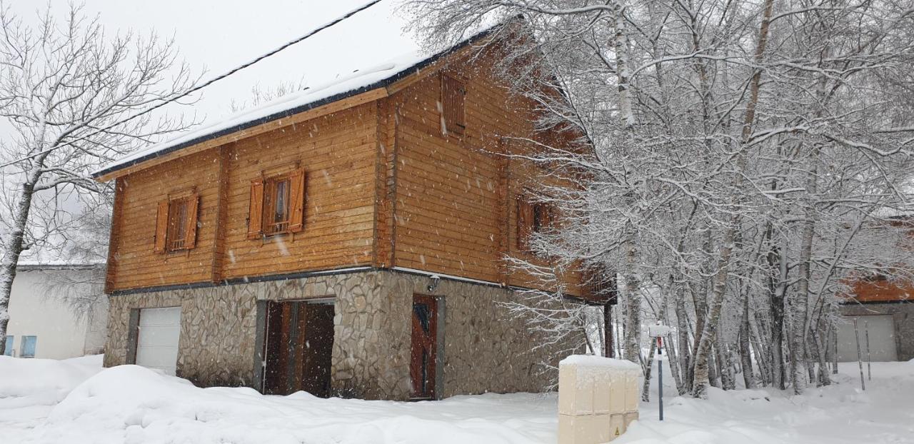 Chalet Bois Au Milieu Des Pyrenees LʼHospitalet-près-lʼAndorre Εξωτερικό φωτογραφία